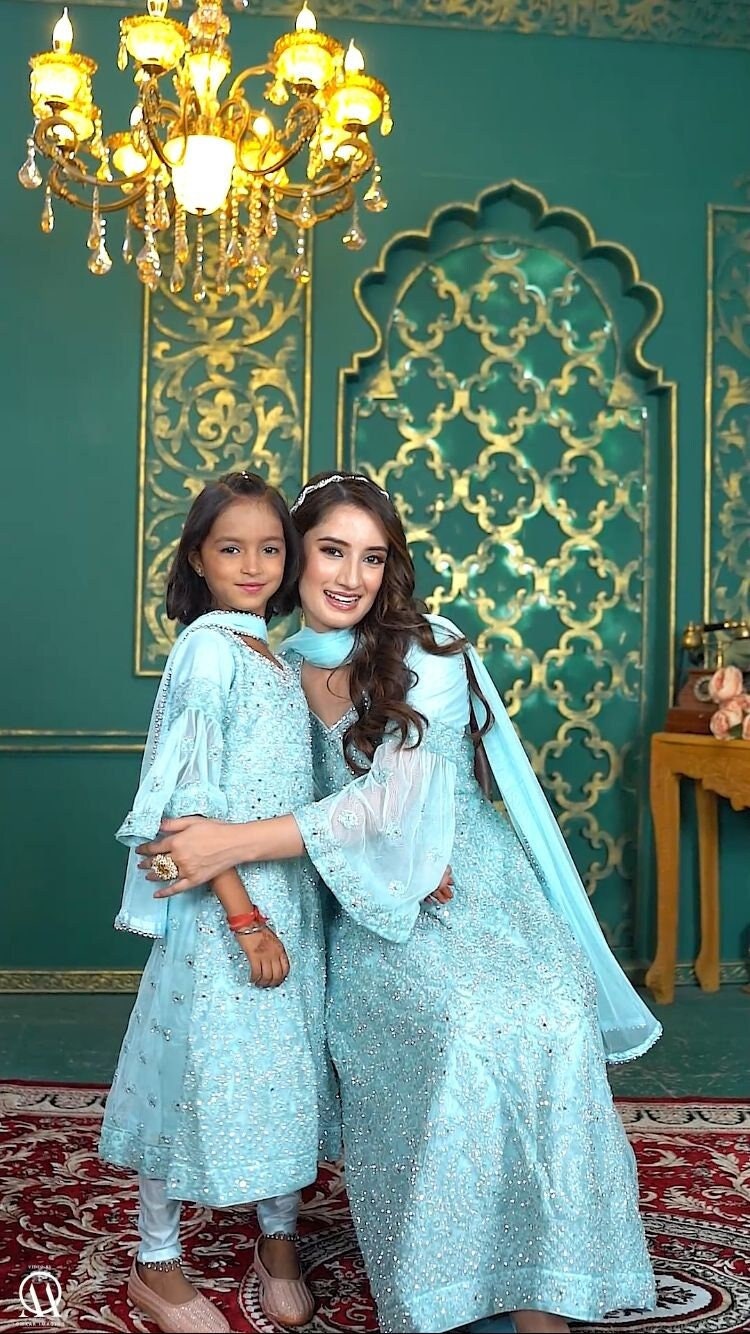 Mother and daughter matching indian dresses best sale