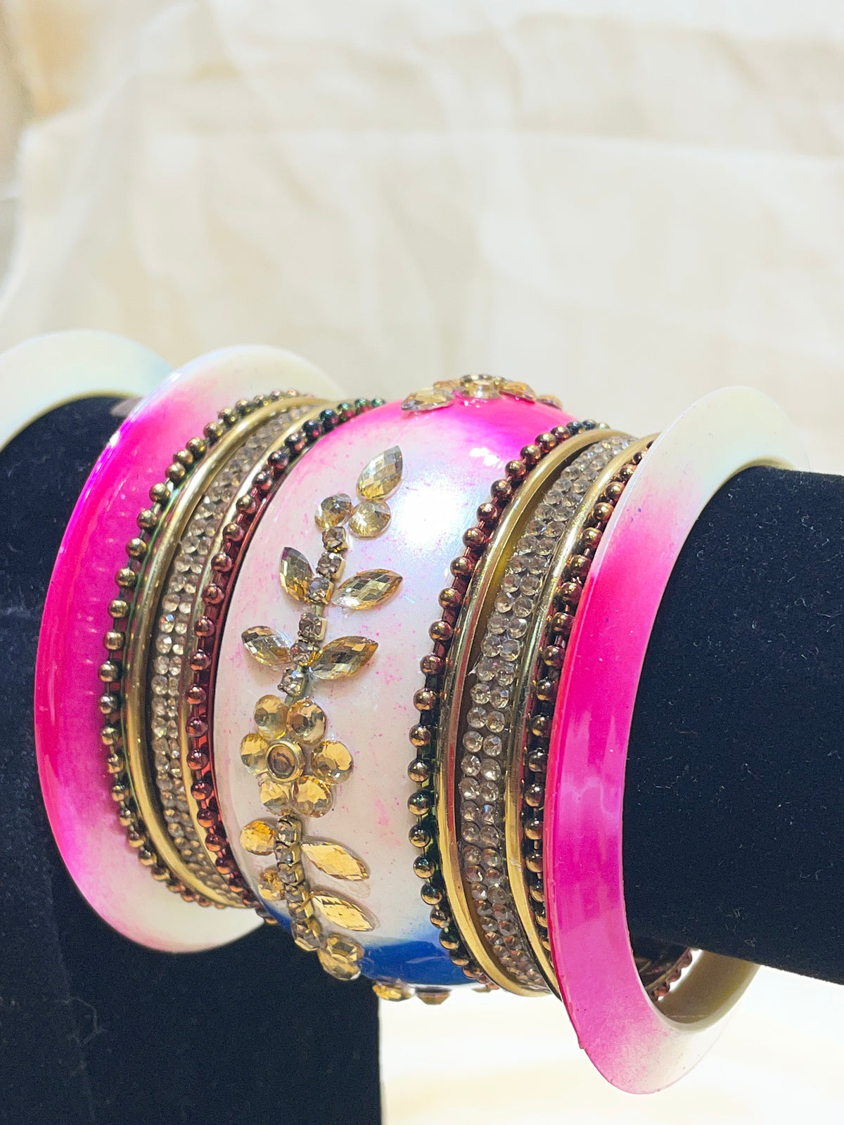 Multicolour chunky bangles