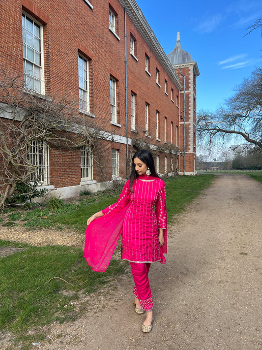 Gulnaar sitara in hot pink AF013C0