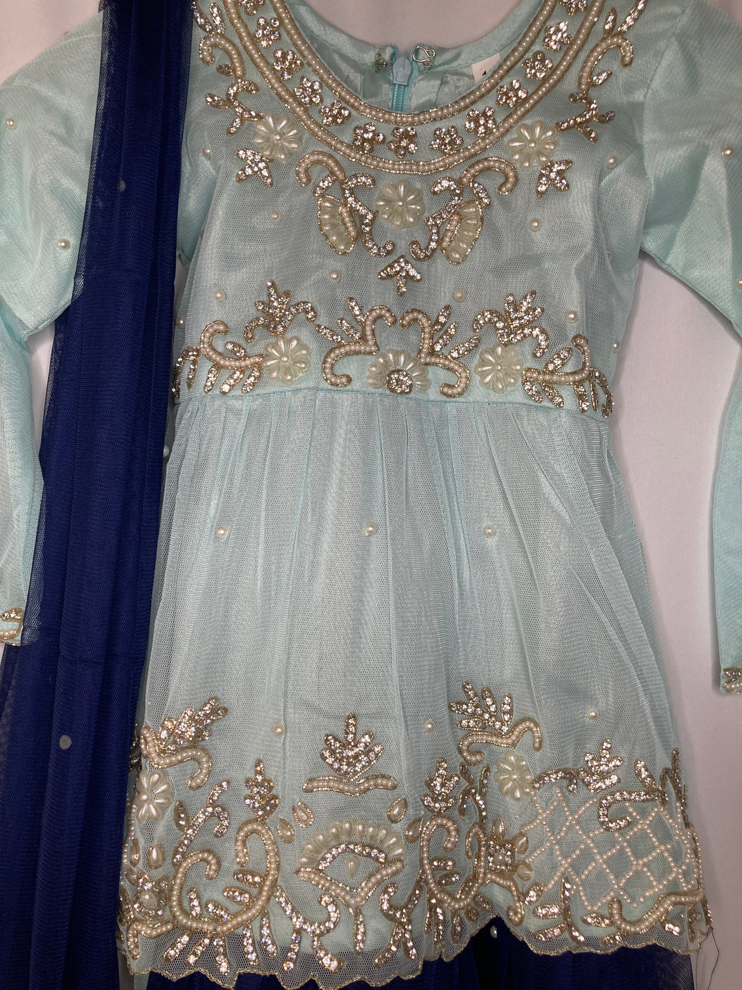 Pehli muskaan garara in contrast kme019c1