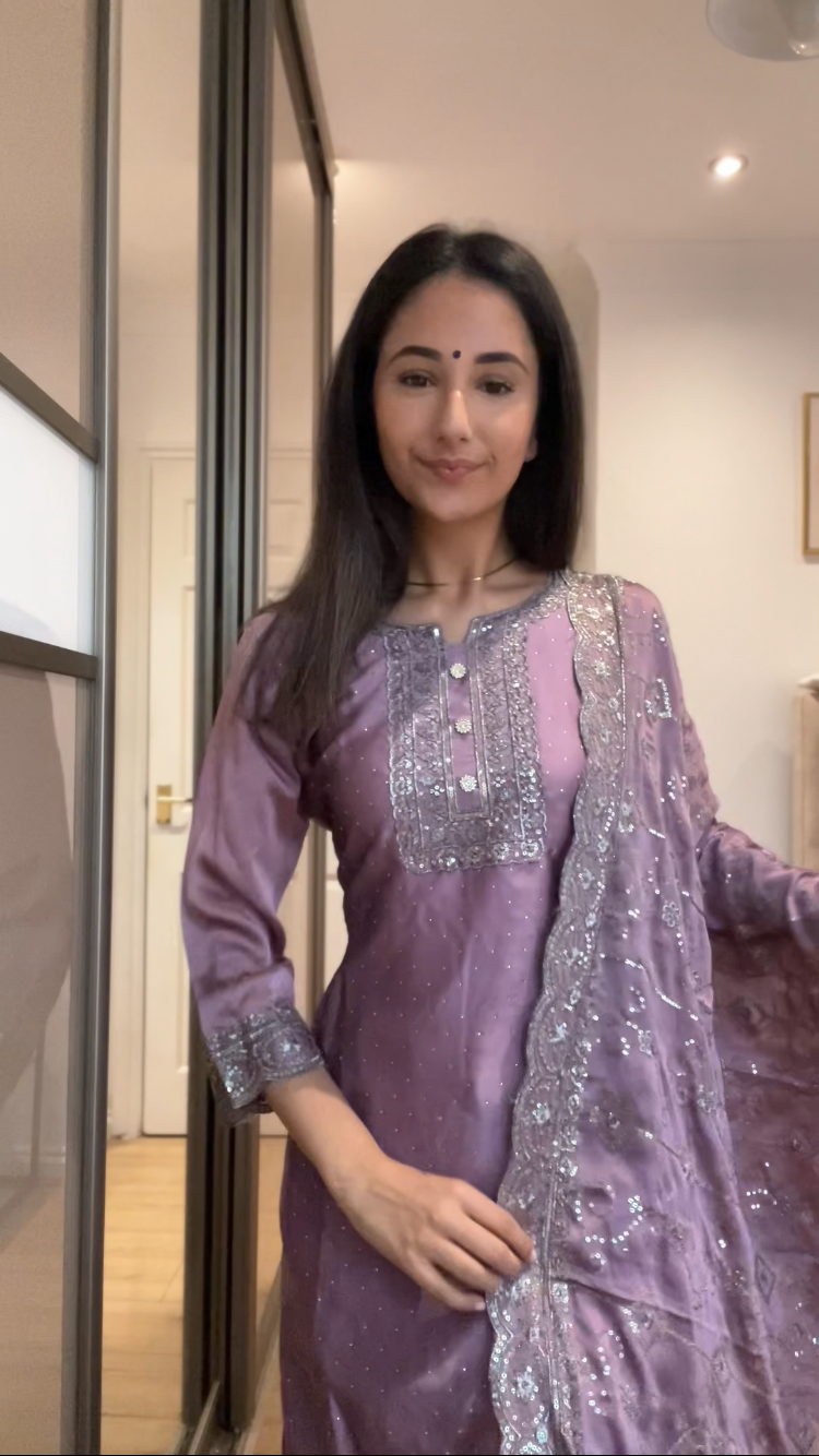 Chamakte raaste in mauve DN013C1