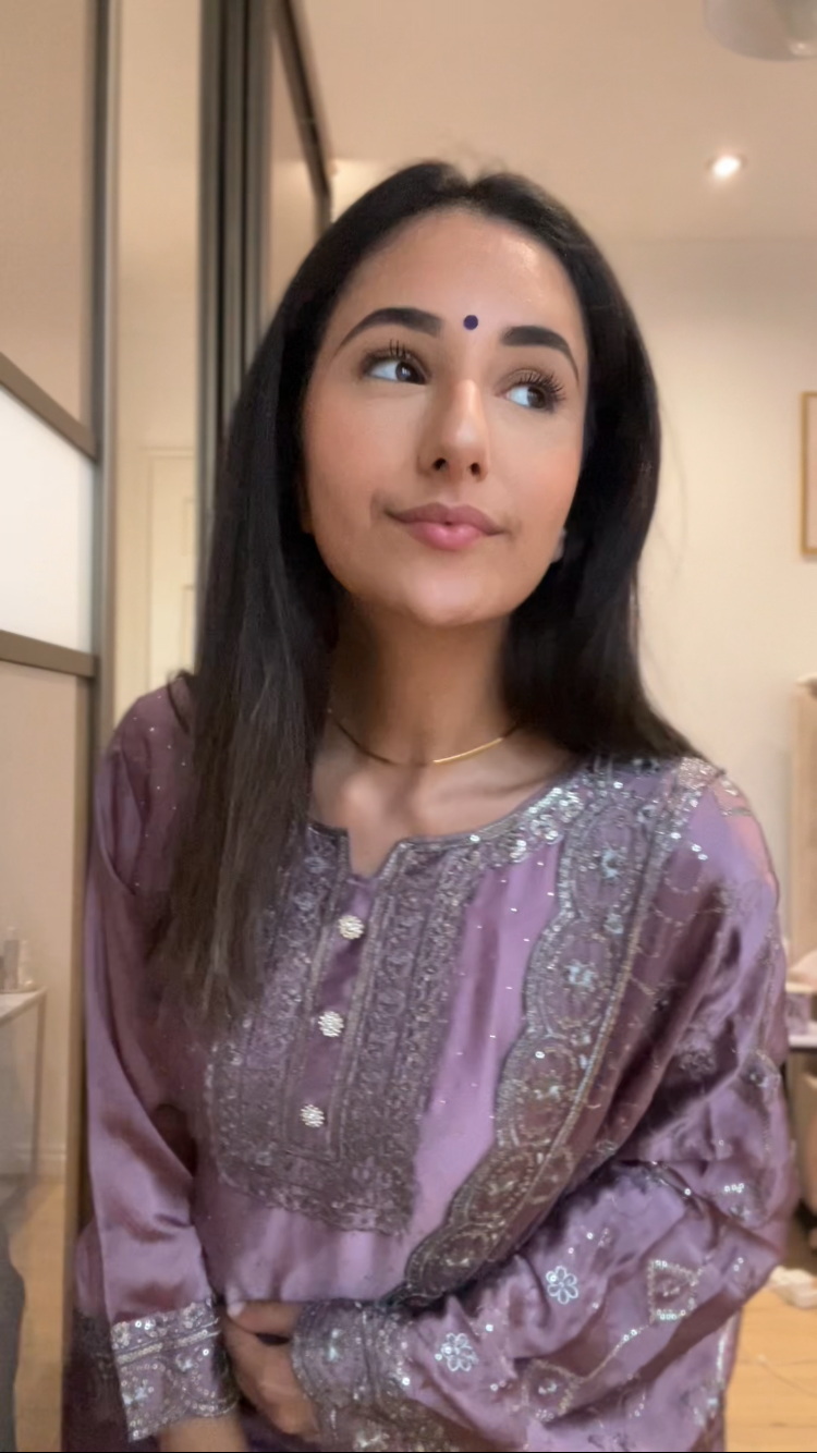 Chamakte raaste in mauve DN013C1
