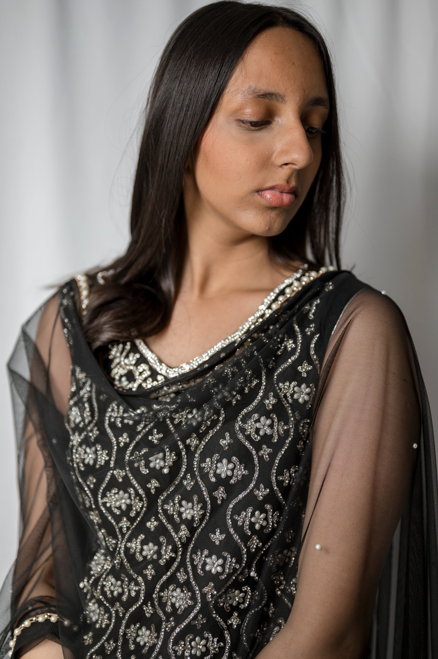 Elara stone in black ME014C0