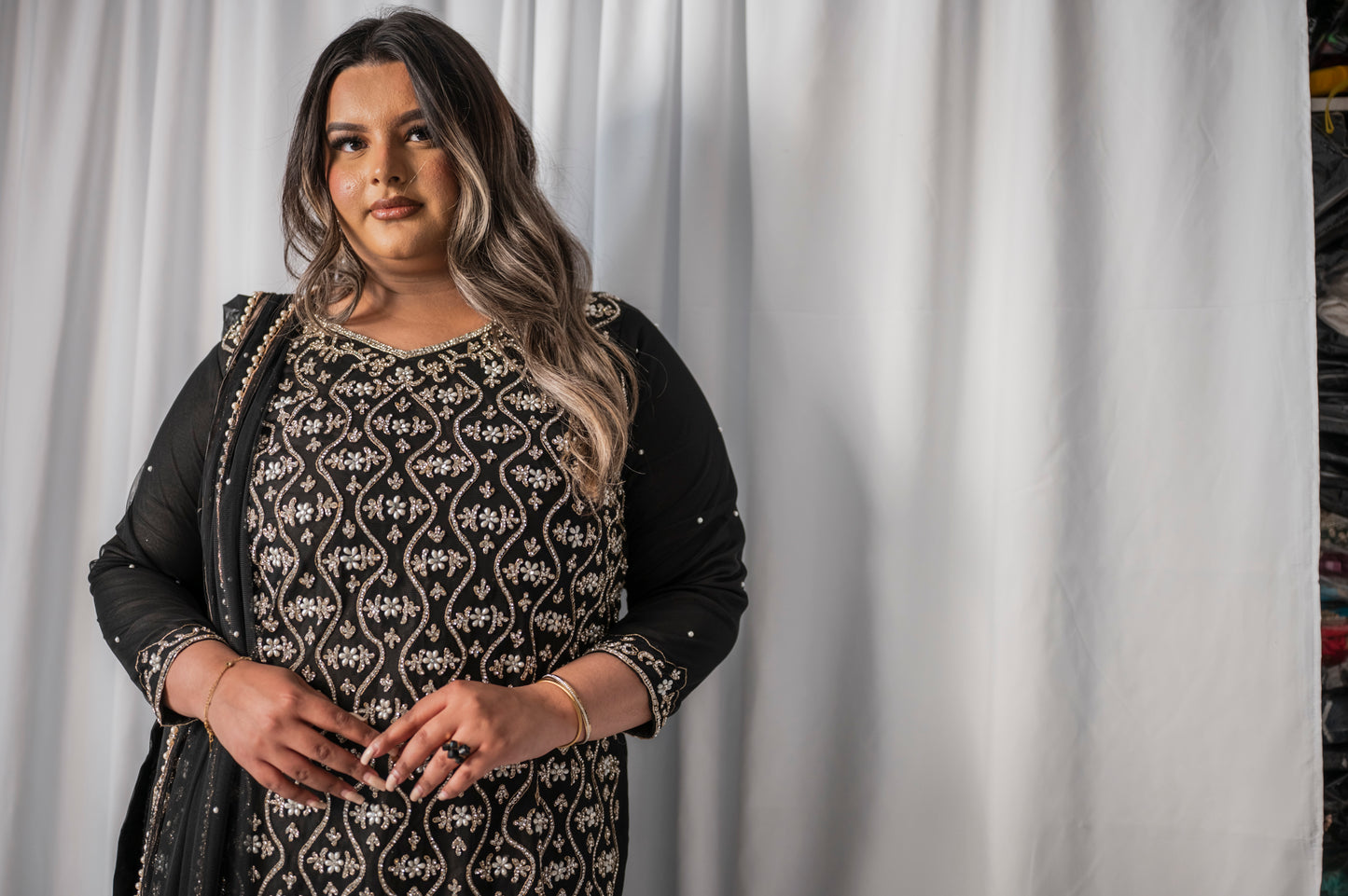 Elara stone in black plus size me014c0