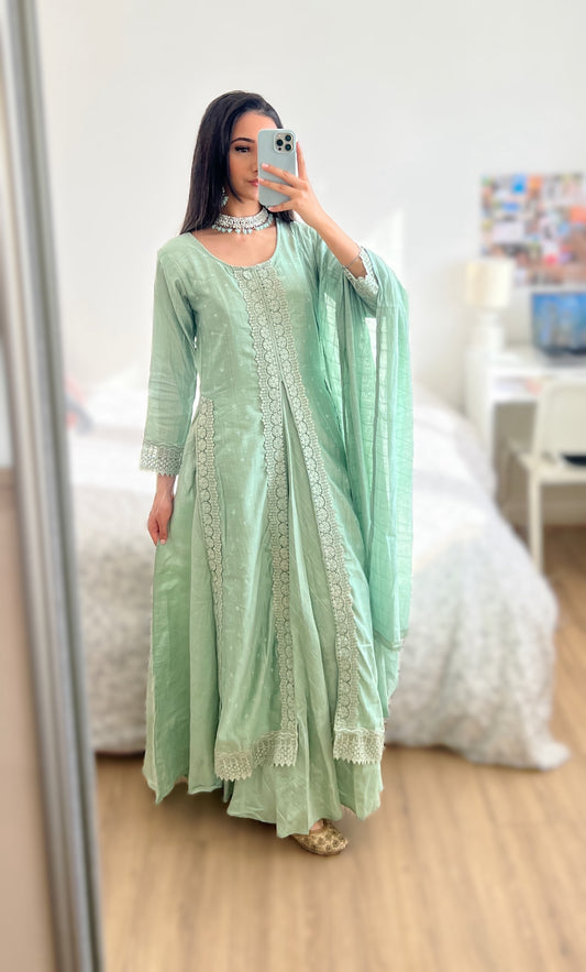 Noor-e-lace in mint green DN000C4