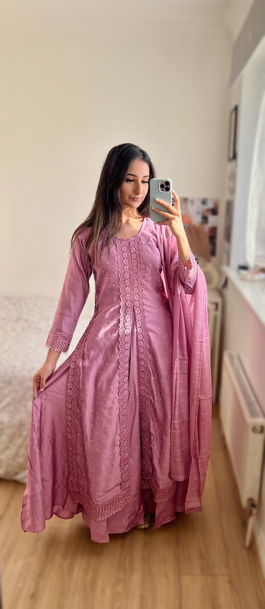 Noor-e-lace in dark lilac DN000C5