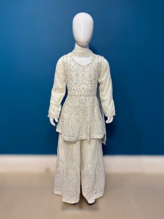 DEVANGI IN WHITE 3-9 YRS KME000C8