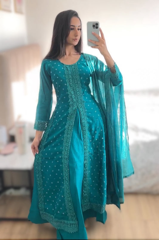 Noor-e-lace in teal DN000C3