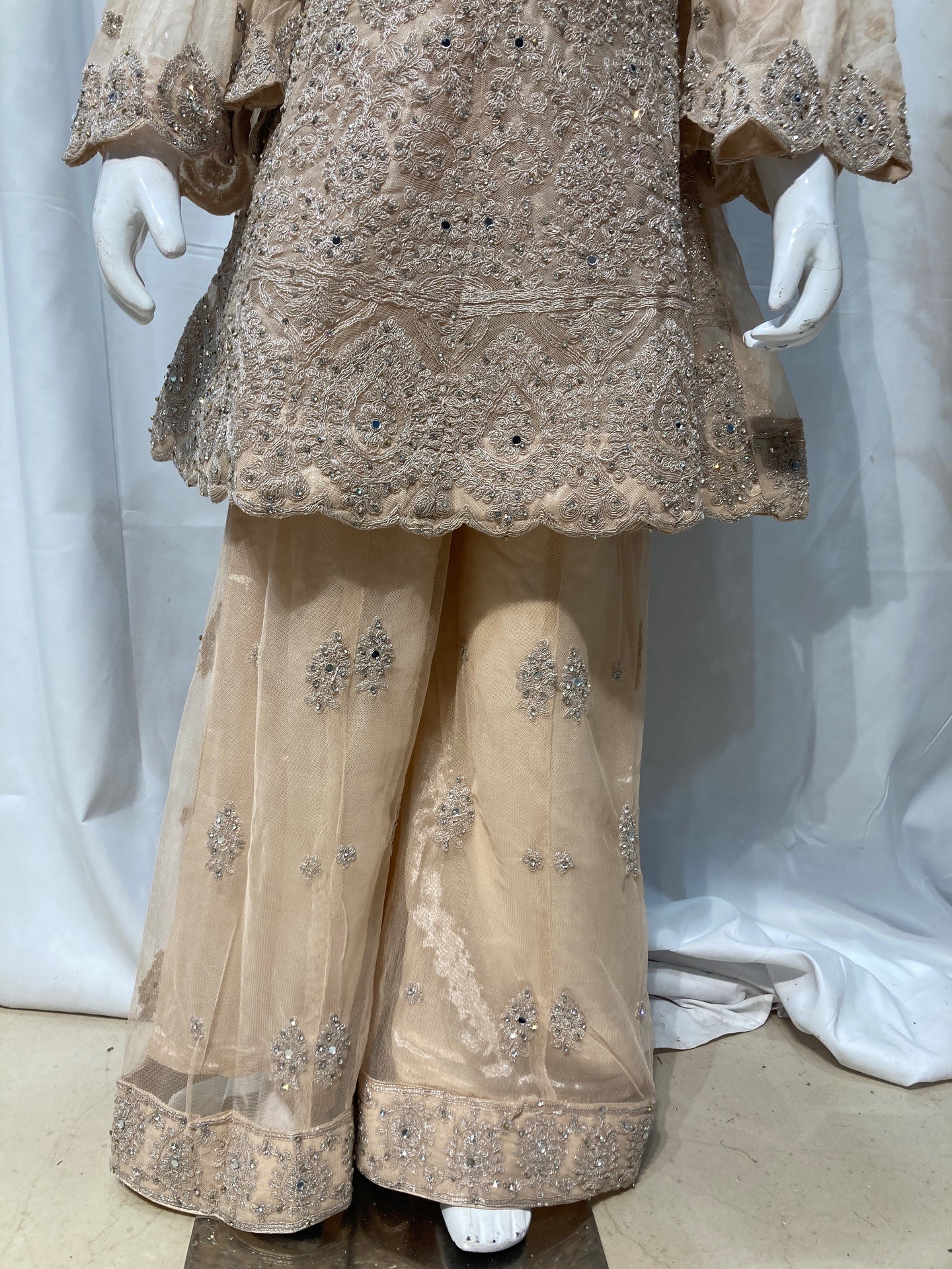 Meher in beige 4-9yrs KMO003C3