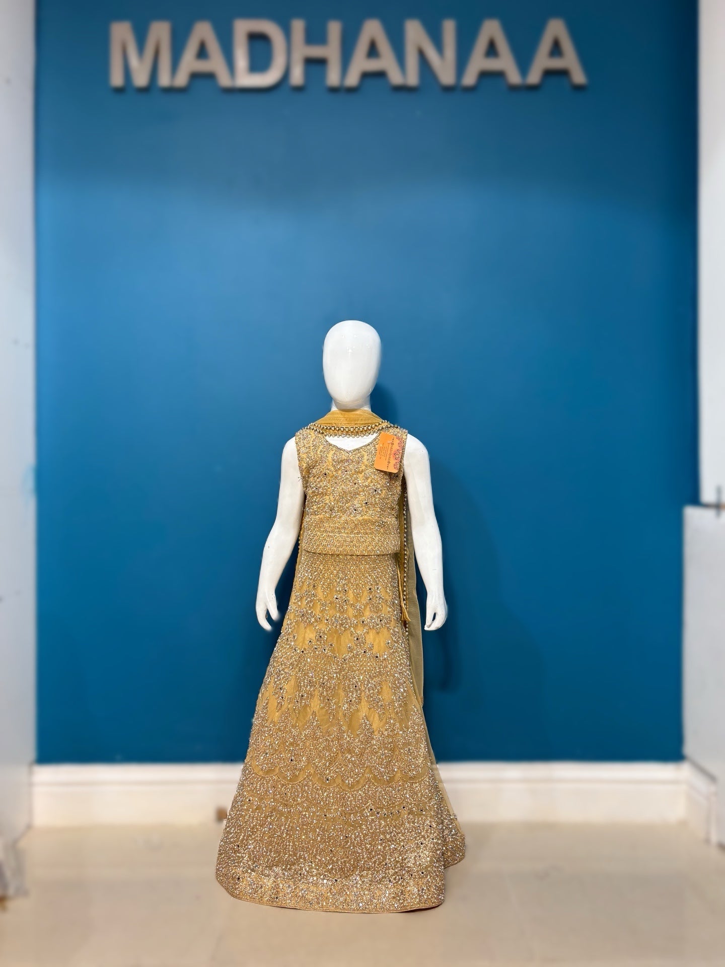 Sunehripari in Gold 4-9 YRS KMO002C15