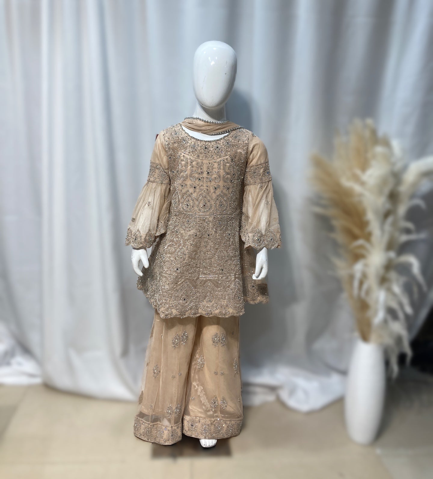 Meher in beige 4-9yrs KMO003C3