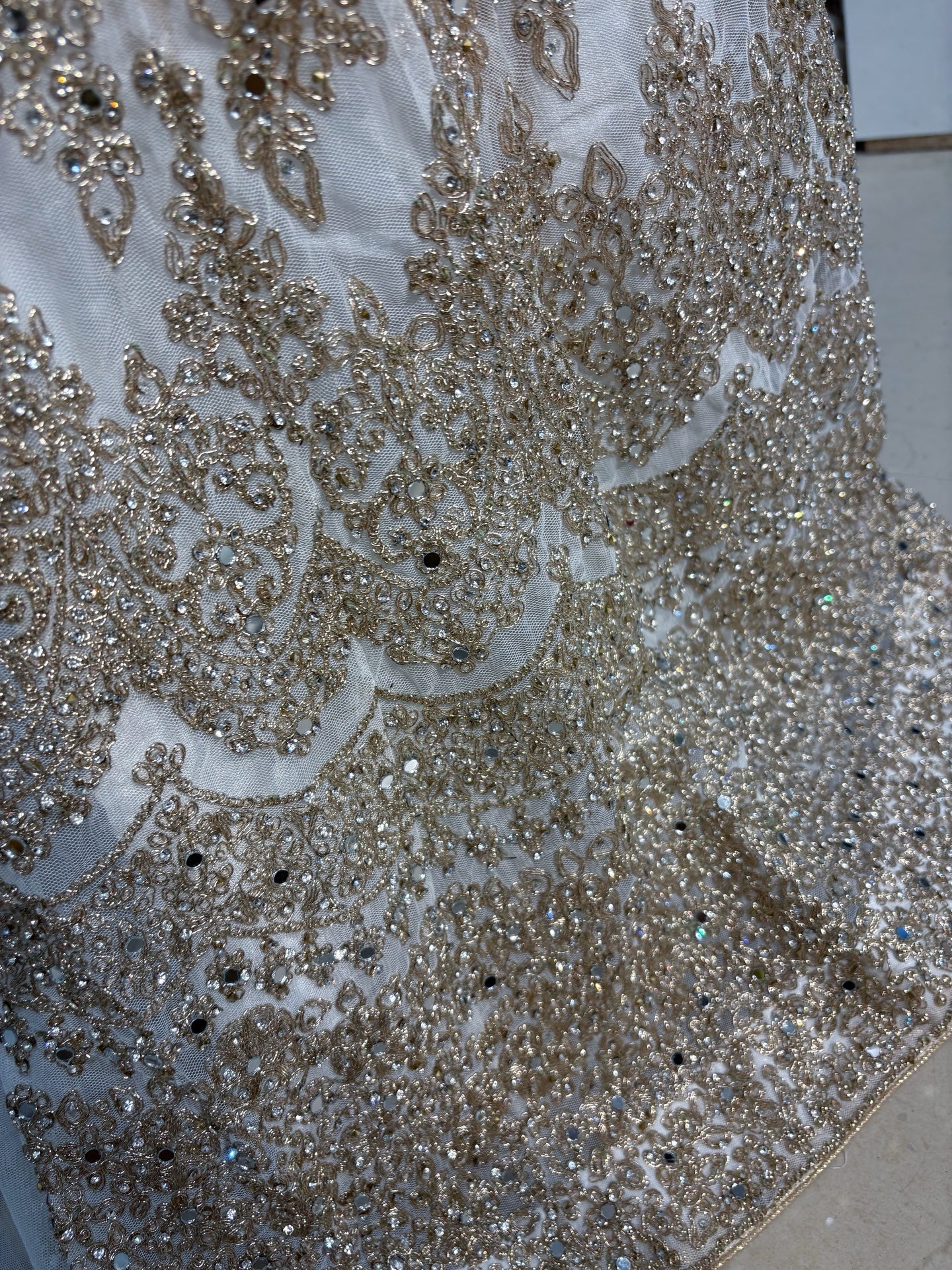 SUNEHRIPARI IN WHITE 4-9 YRS KMO002C2