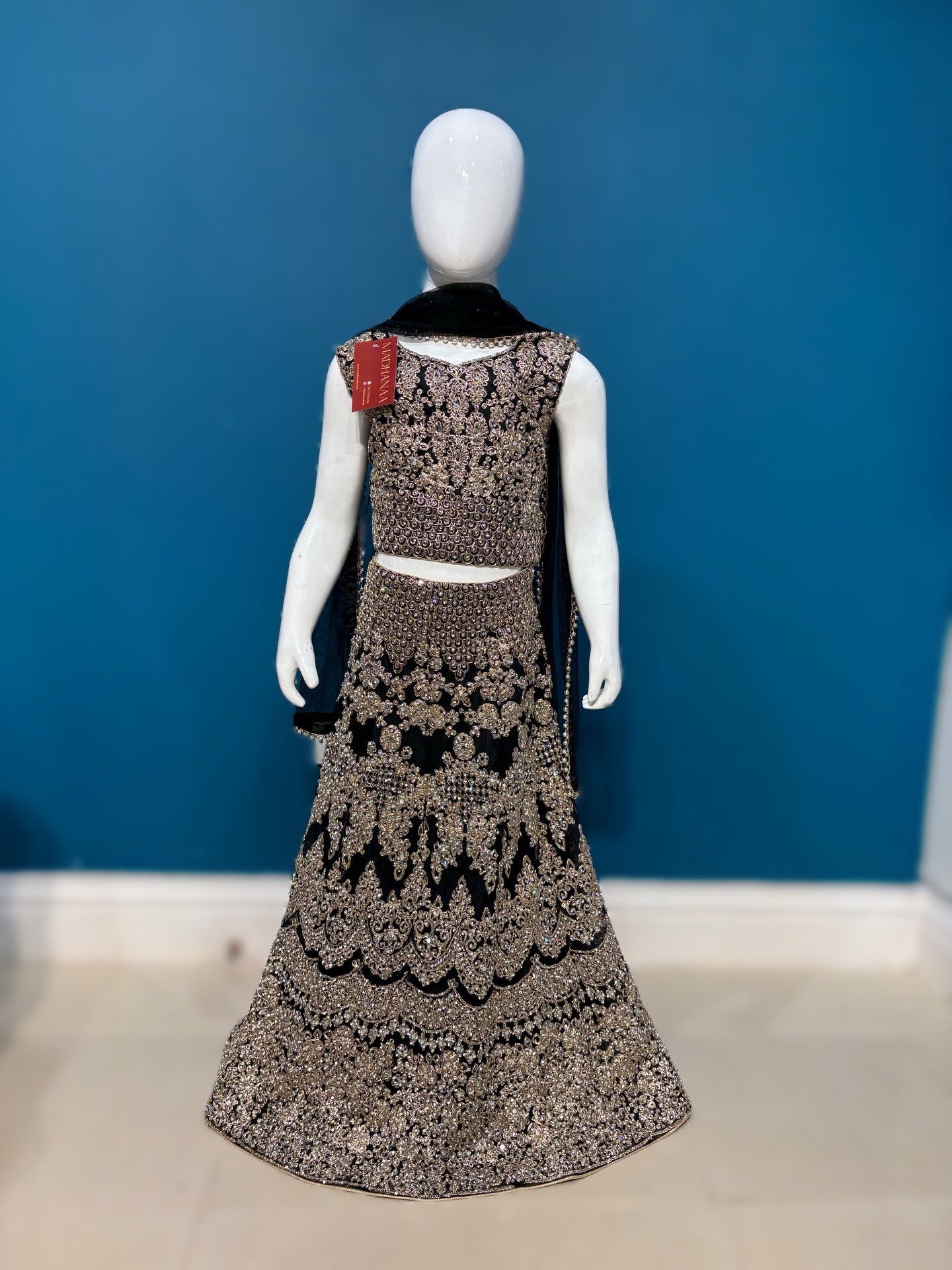SUNEHRIPARI IN BLACK 4-9 YRS KMO002C13
