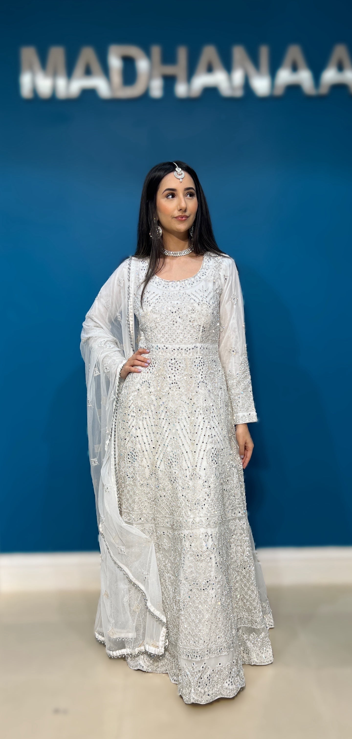 AYNA MAHAL IN WHITE MO003C4