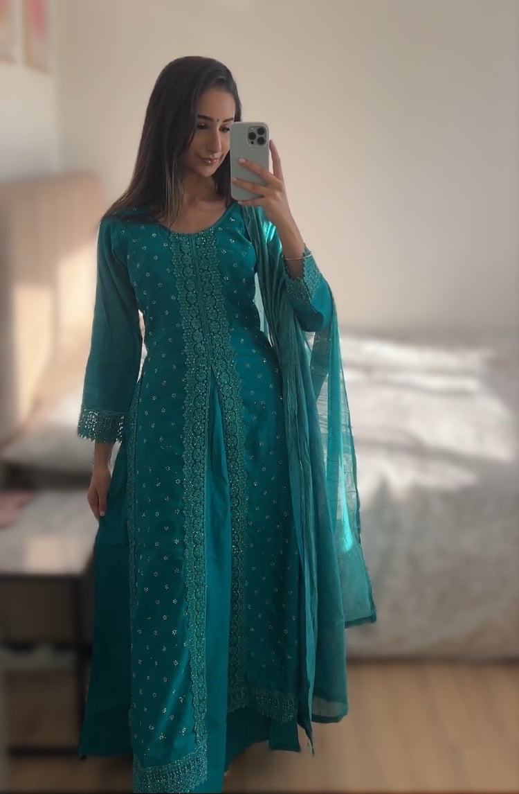 Noor-e-lace in teal DN000C3