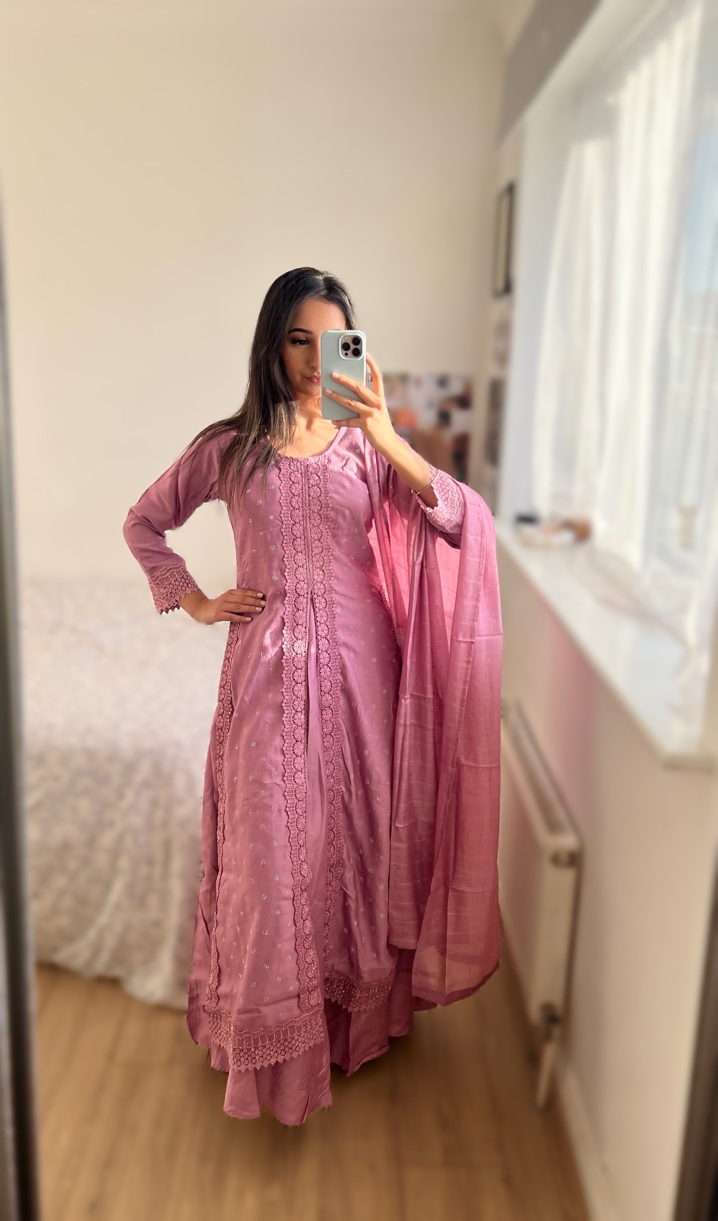 Noor-e-lace in dark lilac DN000C5