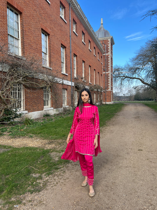 Gulnaar sitara in hot pink AF013C0