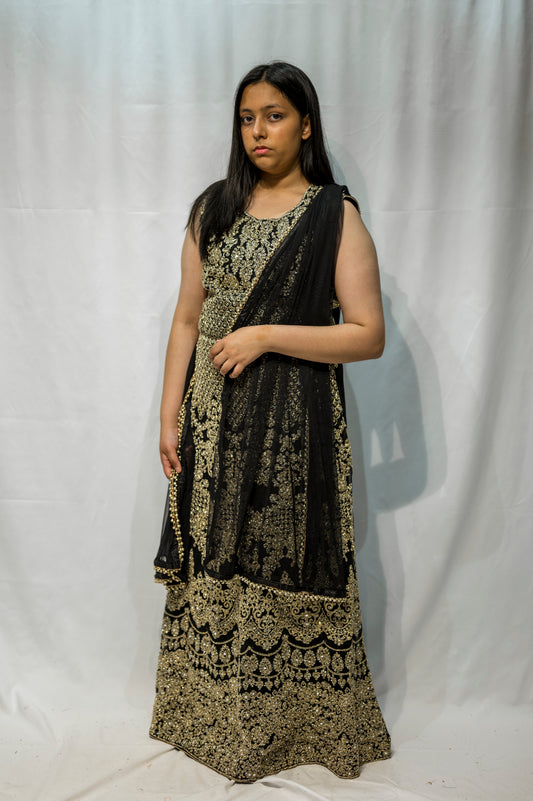 Sunehripari in black petite KMO002C13