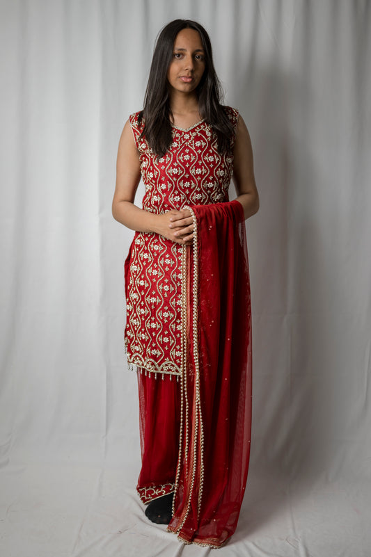 Elara stone in maroon ME014C1