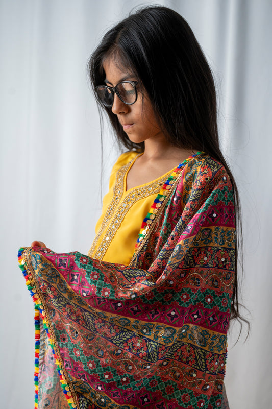 Rangrez in yellow kbc018c0
