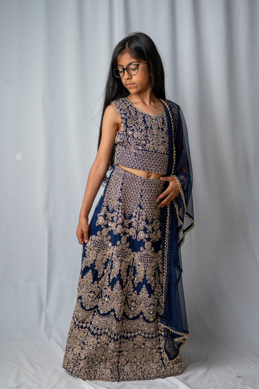 SUNEHRIPARI IN NAVY BLUE 4- 9 YRS KMO002C14