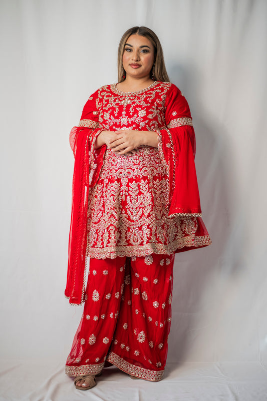 tila taj in red petite kmo005c1