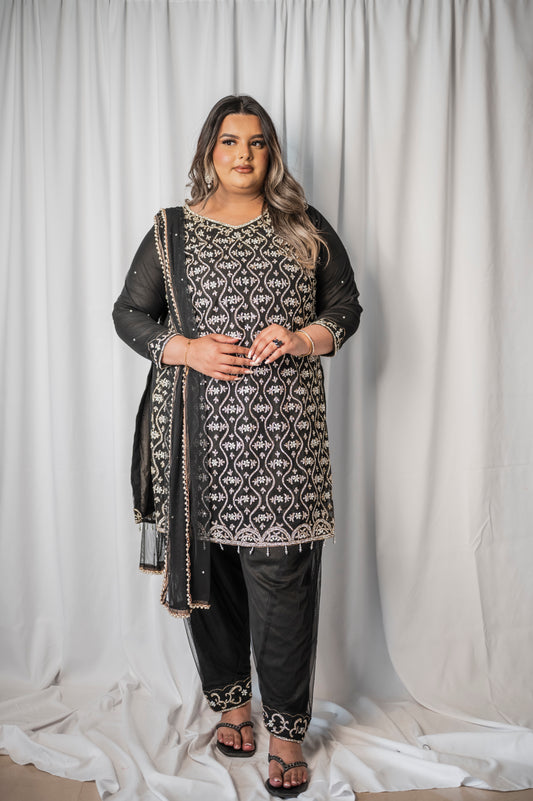 Elara stone in black plus size me014c0